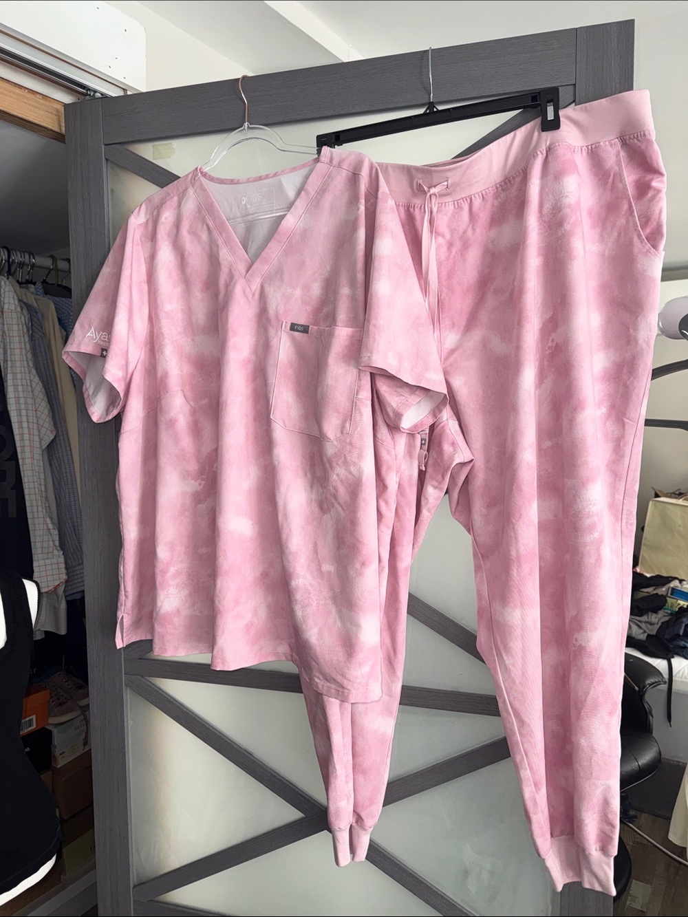 FIGS Scrub Set 6XL Pink Tie Dye Technical Collection Top Jogger Pants